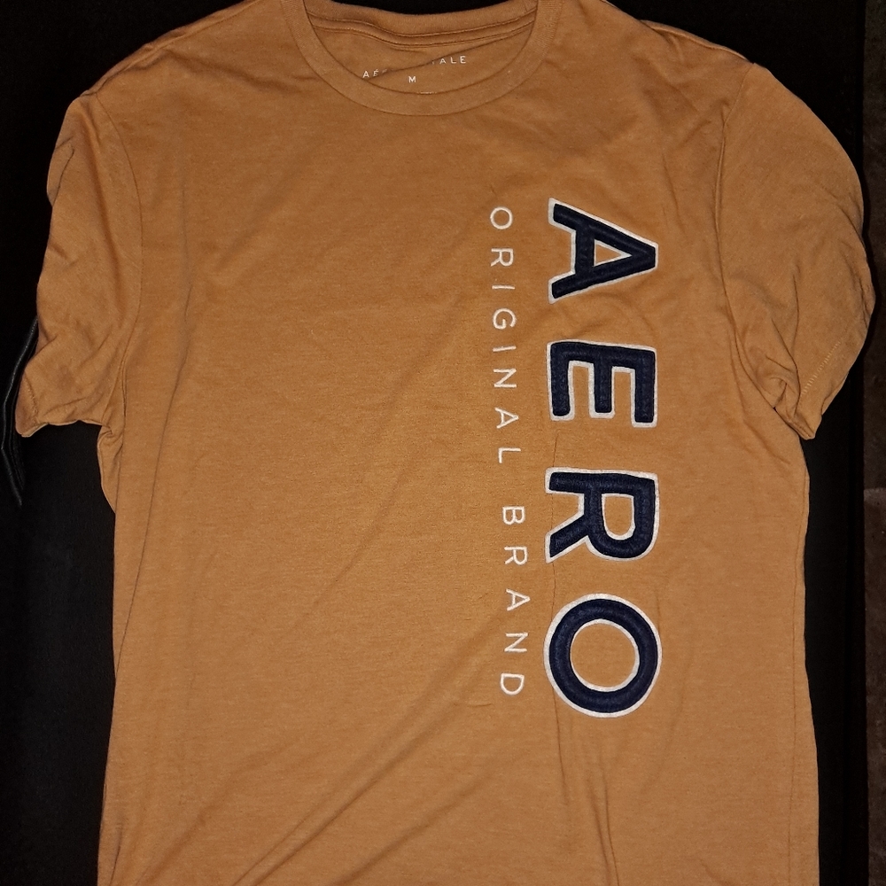 Aeropostale yellow logo shirt size medium, excellent condition